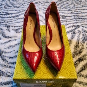 GB Crocodile platform heels